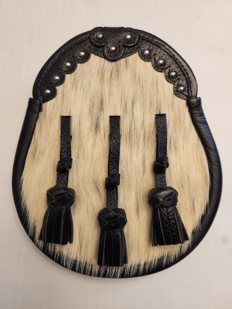 (image for) White Bovine Fur Sporran